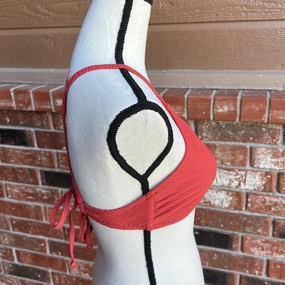 CUPSHE Criss Cross Self Tie Spaghetti Strap V Neck Bikini Top Women's Size Large - Picture 2 of 6